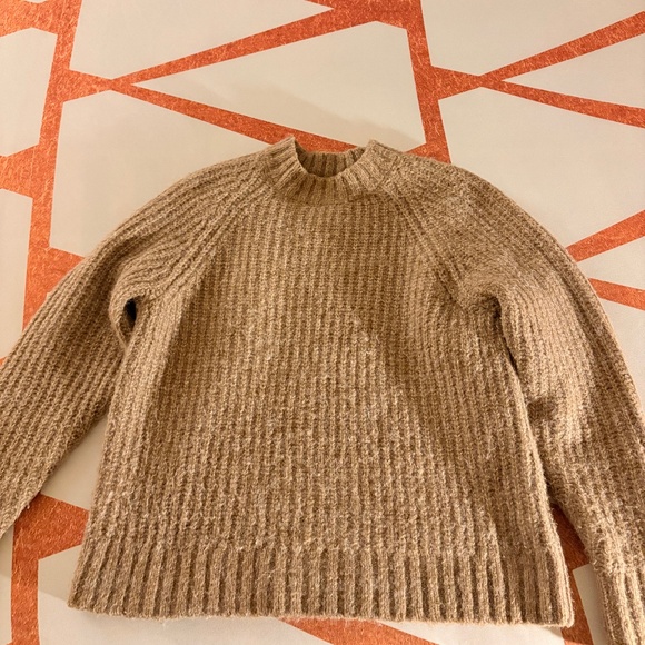 Uniqlo sweater, size XS - Picture 1 of 3